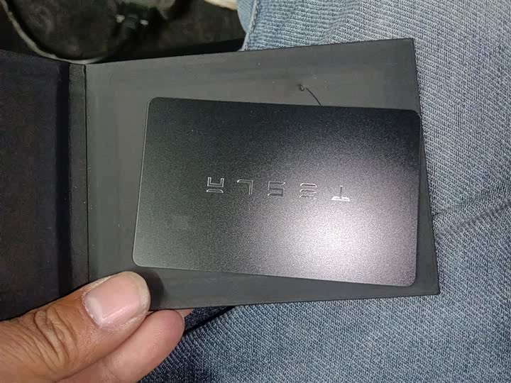 Фото 9 - Tesla Model 3