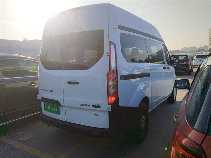 Фото 7 - Ford Transit