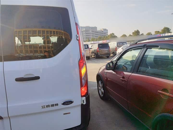 Фото 8 - Ford Transit