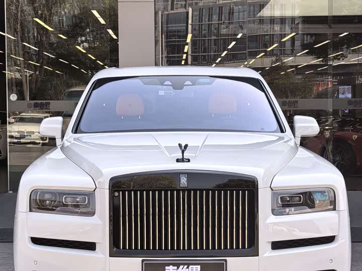 Фото 2 - Rolls-Royce Cullinan