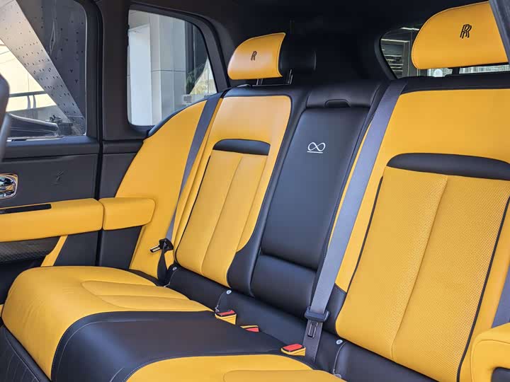 Фото 5 - Rolls-Royce Cullinan