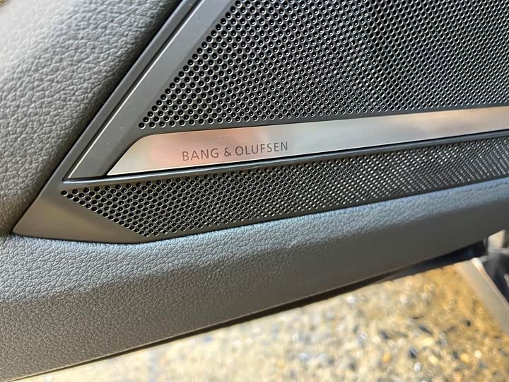 Фото 8 - Audi A6L