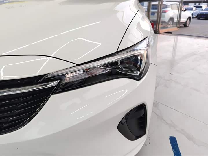 Фото 5 - Buick Verano