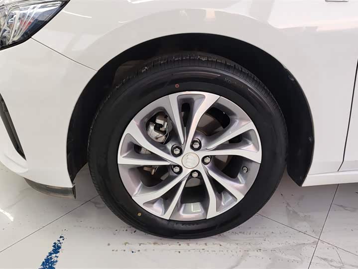 Фото 6 - Buick Verano