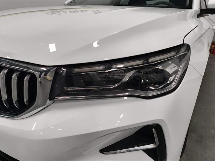 Фото 5 - Geely Emgrand