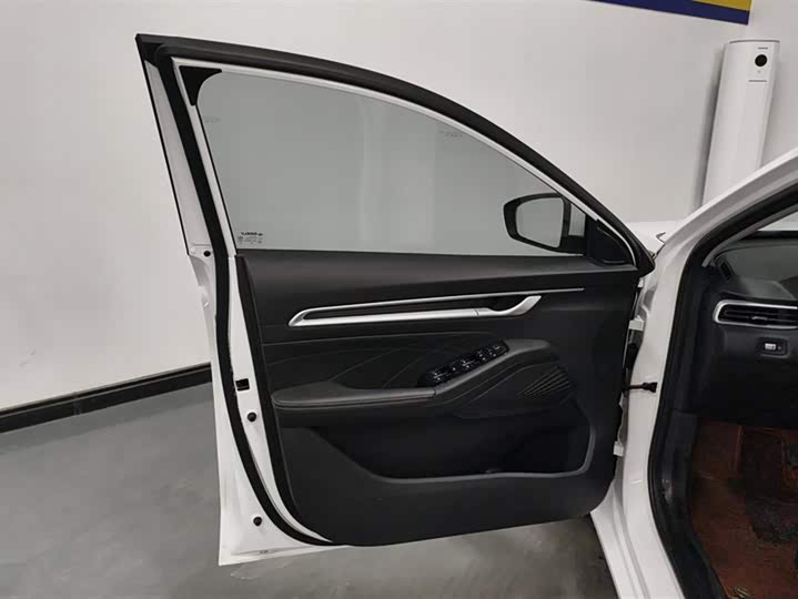 Фото 7 - Geely Emgrand