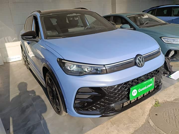 Фото 4 - Volkswagen Tiguan L Pro