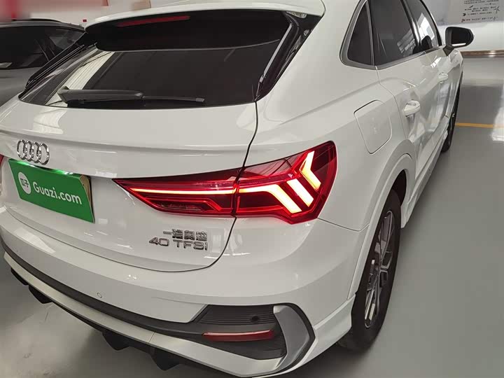 Фото 8 - Audi Q3 Sportback