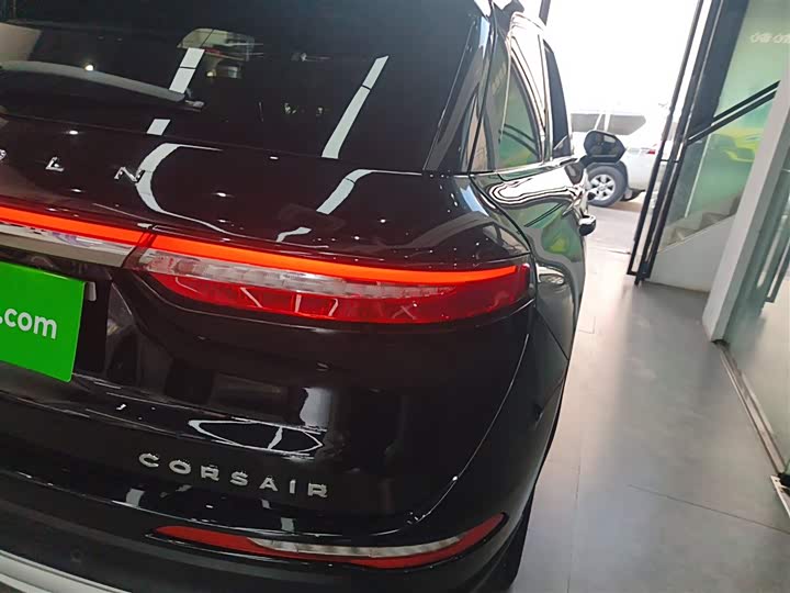 Фото 8 - Lincoln Corsair