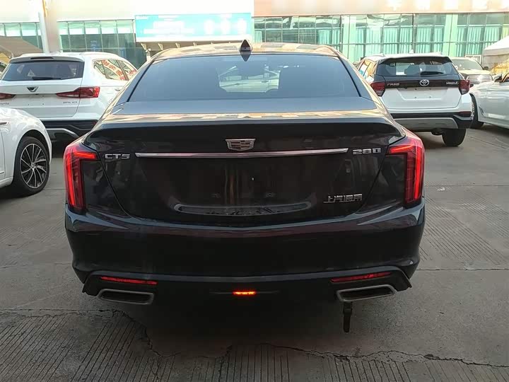 Фото 6 - Cadillac CT5
