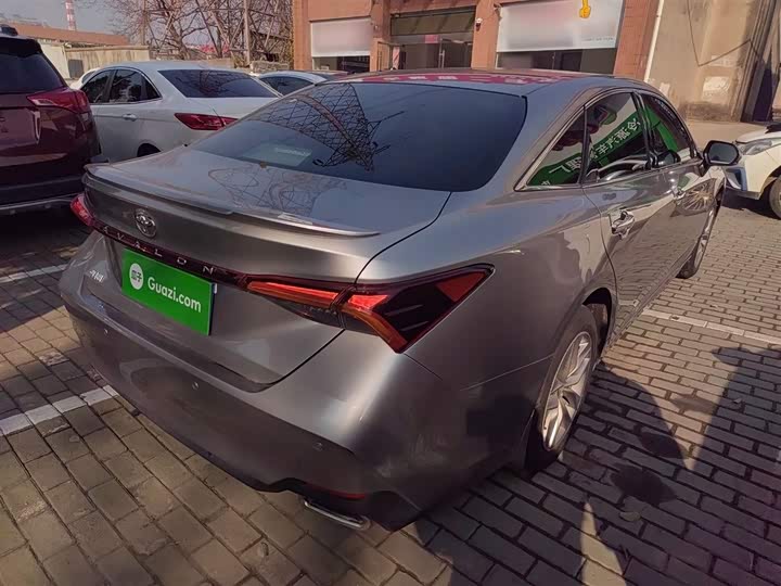 Фото 7 - Toyota Avalon