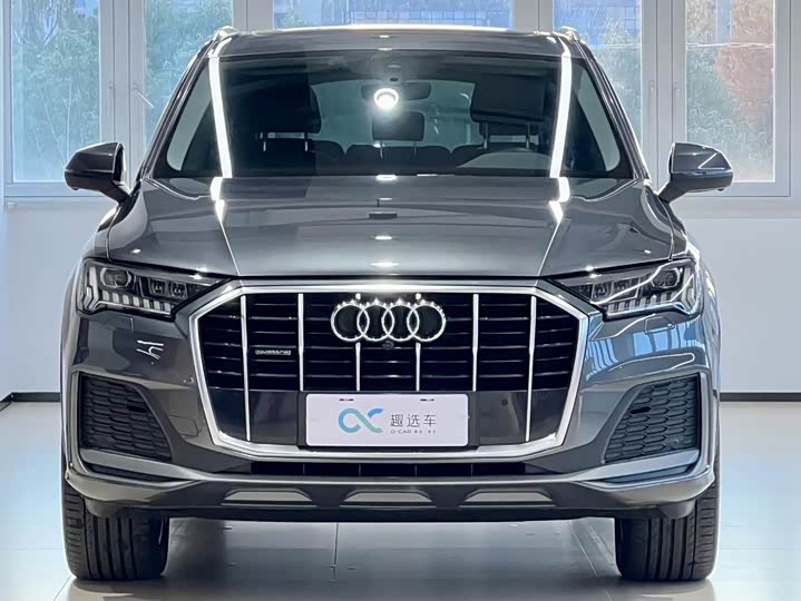 Фото 2 - Audi Q7