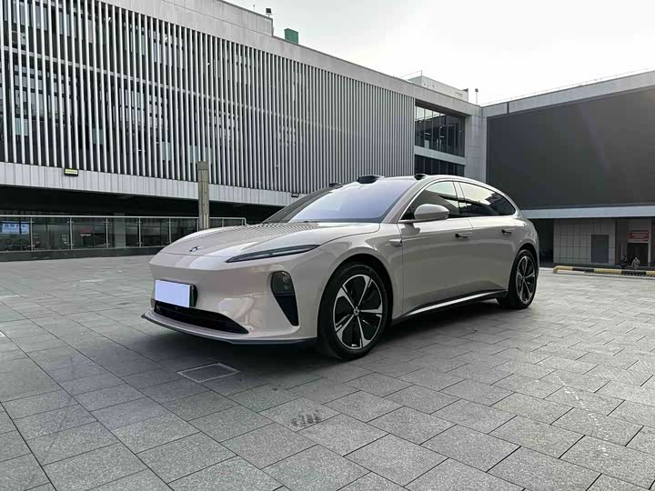 Фото 1 - Nio ET5T