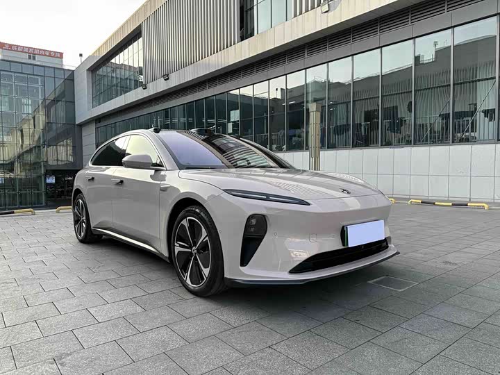 Фото 3 - Nio ET5T