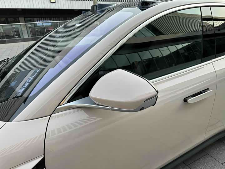 Фото 5 - Nio ET5T