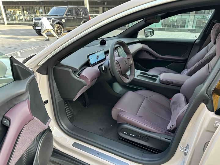 Фото 8 - Nio ET5T