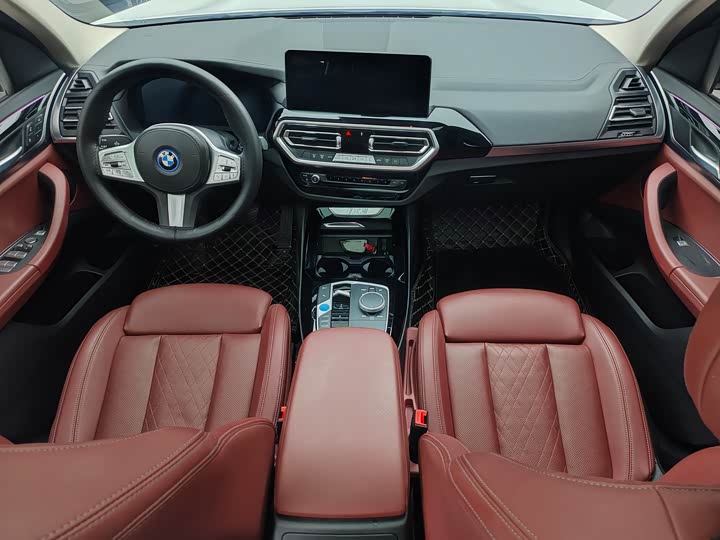 Фото 6 - BMW iX3