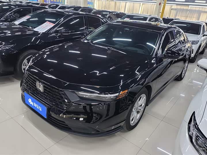 Фото 1 - Honda Accord