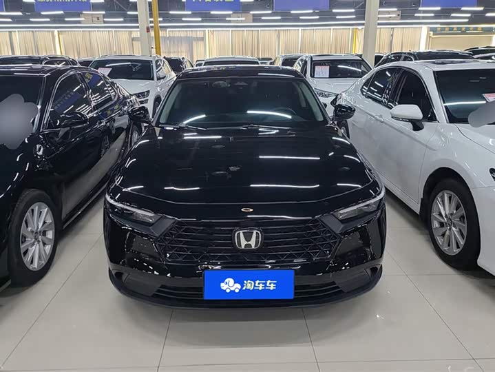 Фото 2 - Honda Accord