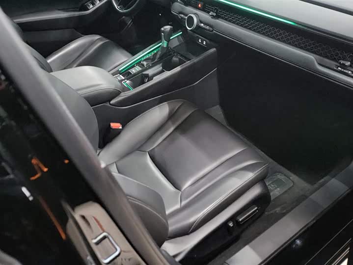 Фото 8 - Honda Accord