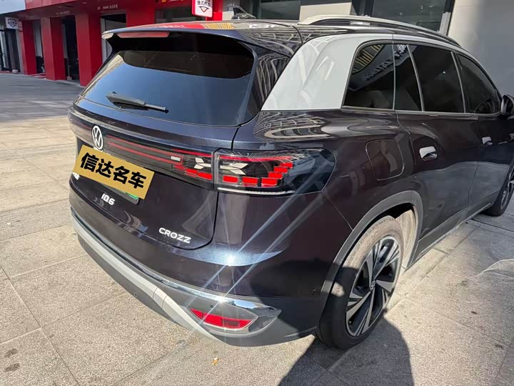 Фото 9 - Volkswagen ID.6 Crozz