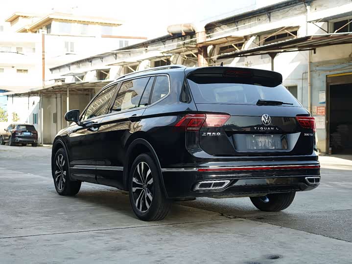 Фото 9 - Volkswagen Tiguan L Pro