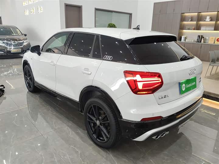 Фото 5 - Audi Q2L