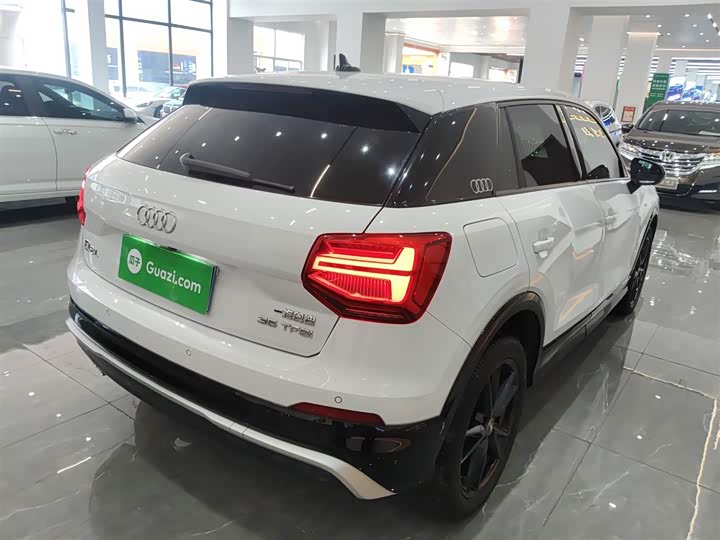 Фото 7 - Audi Q2L