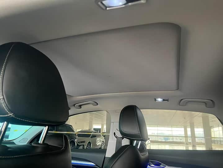 Фото 9 - Geely Preface