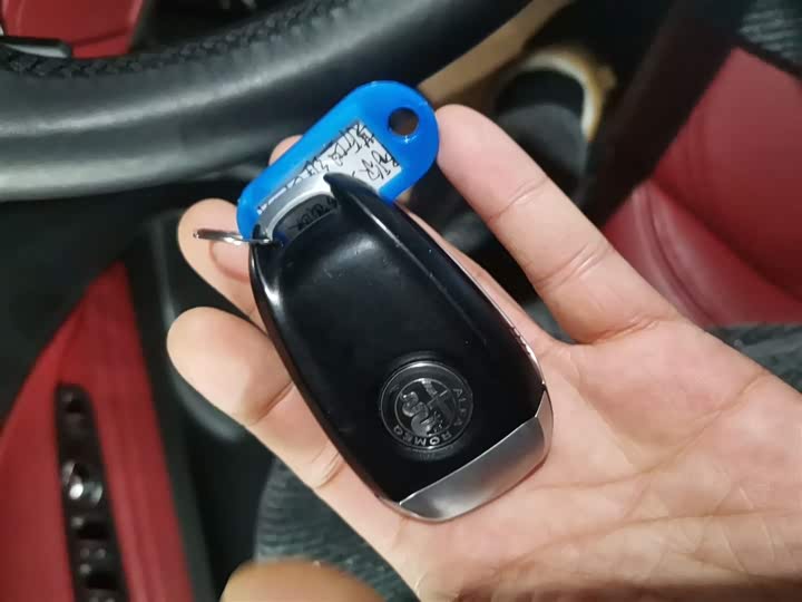 Фото 9 - Alfa Romeo Stelvio