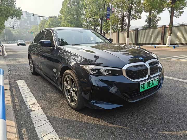 Фото 3 - BMW i3