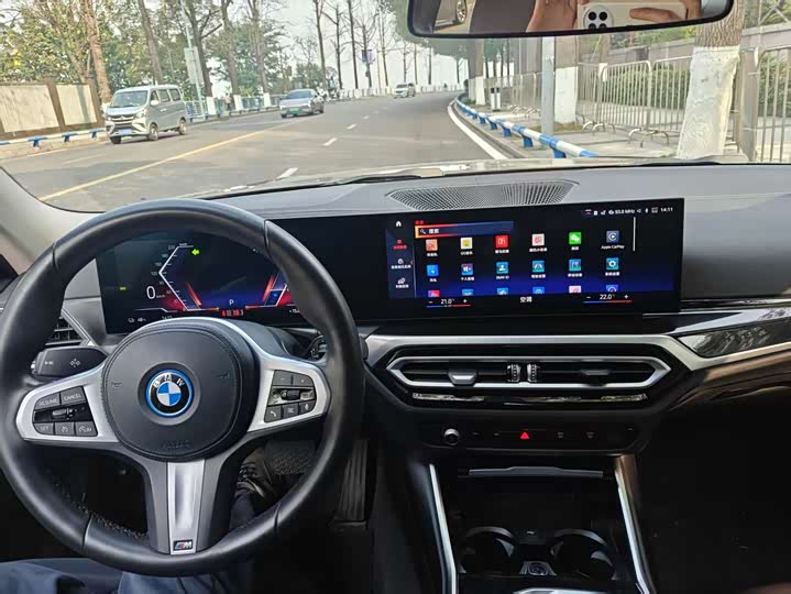 Фото 6 - BMW i3