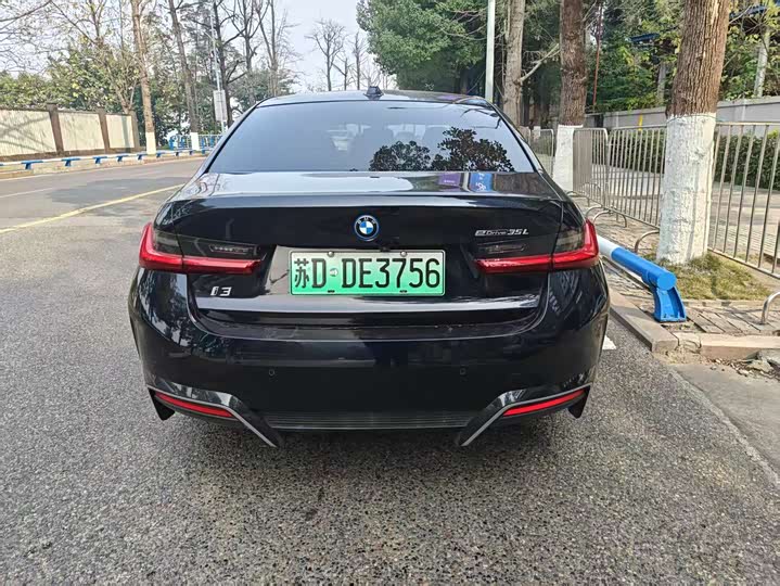 Фото 8 - BMW i3