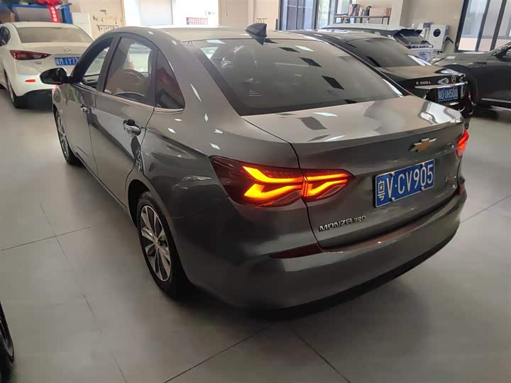 Фото 5 - Chevrolet Monza