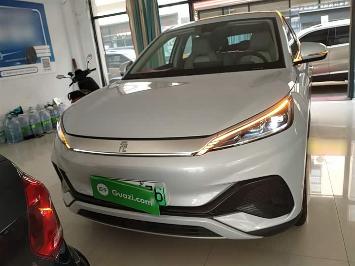 Фото 3 - BYD Yuan Plus