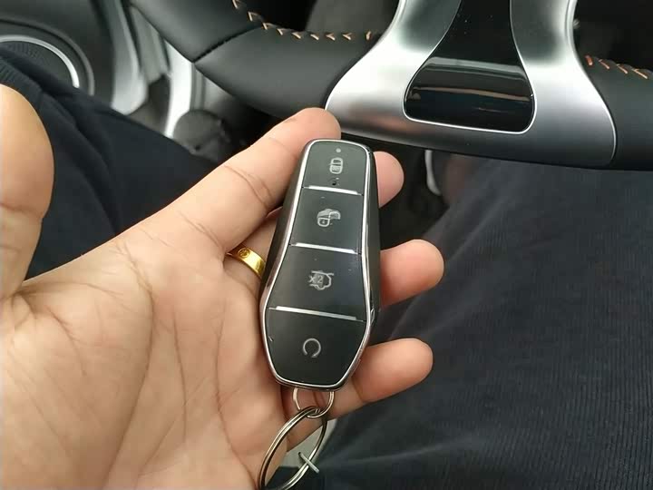 Фото 9 - BYD Yuan Plus