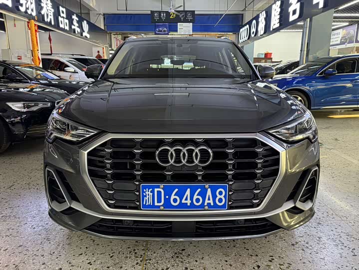 Фото 2 - Audi Q3
