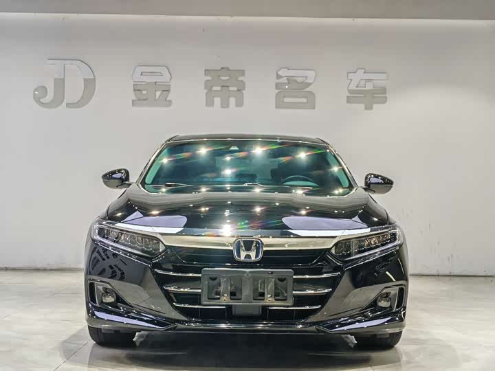 Фото 2 - Honda Accord