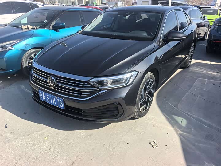 Фото 1 - Volkswagen Sagitar L