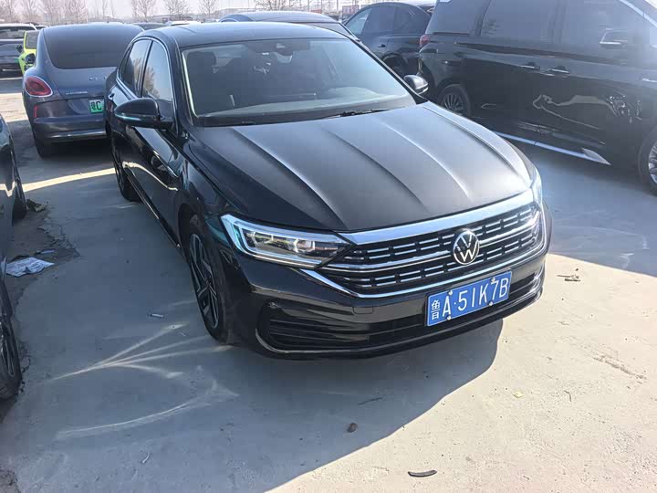 Фото 2 - Volkswagen Sagitar L