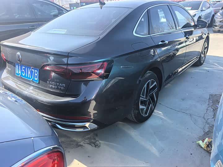 Фото 8 - Volkswagen Sagitar L