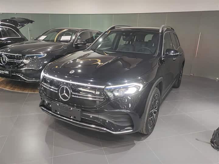 Фото 1 - Mercedes-Benz EQB