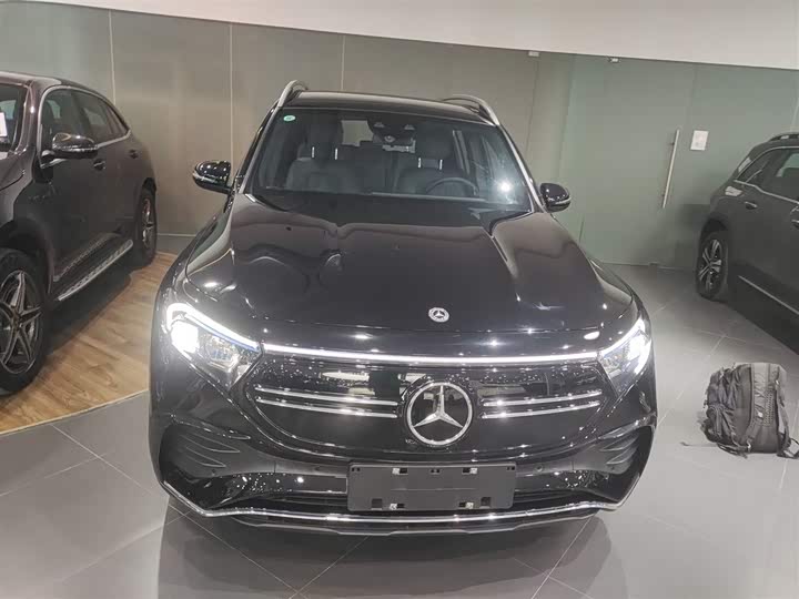 Фото 3 - Mercedes-Benz EQB