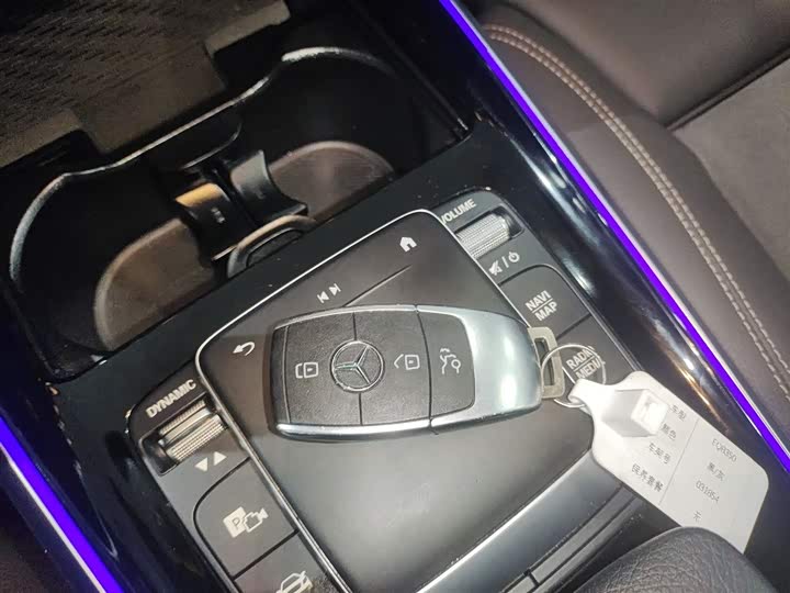 Фото 9 - Mercedes-Benz EQB