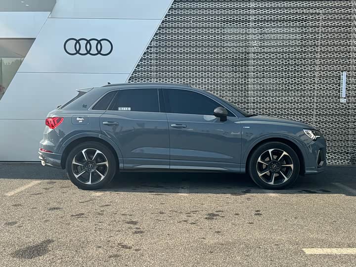 Фото 3 - Audi Q3