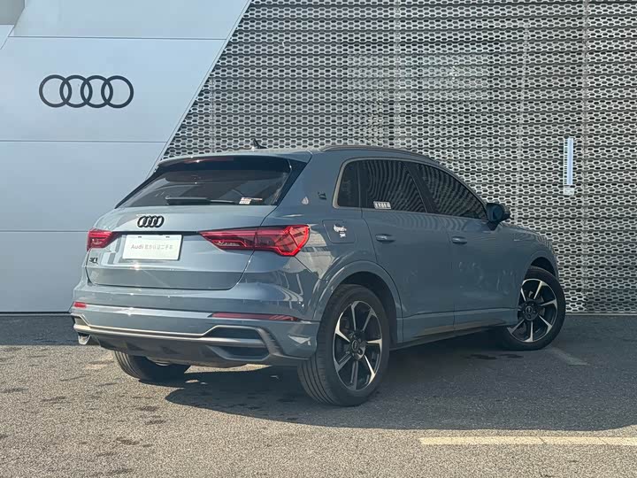 Фото 4 - Audi Q3