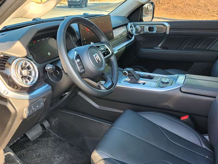 Фото 4 - Tank 400 Hybrid