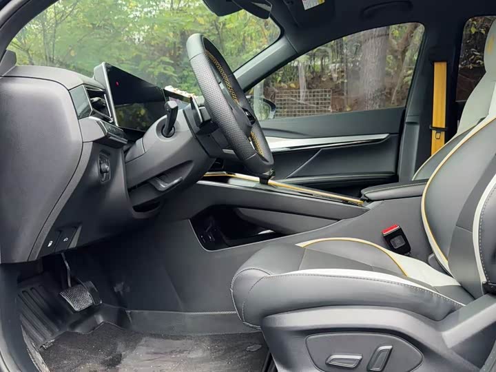 Фото 4 - MG Motor 5 Scorpio