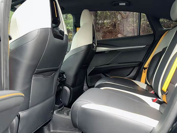 Фото 6 - MG Motor 5 Scorpio