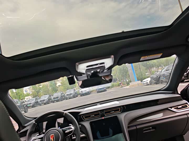 Фото 6 - Hongqi H6